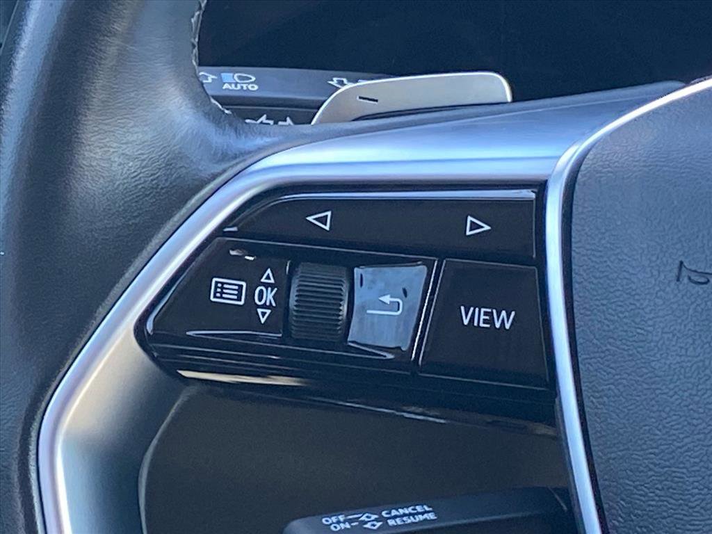 Used 2024 Audi Q8 e-tron Premium Plus w/ Premium Plus Package image 6