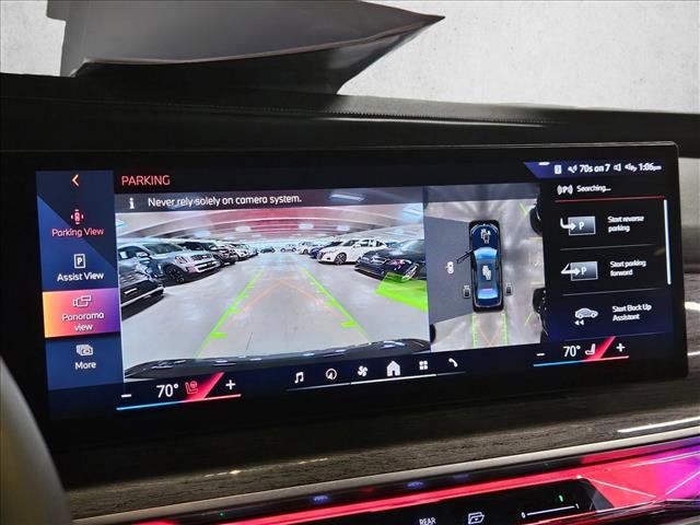 Used 2025 BMW i7 xDrive60 image 13