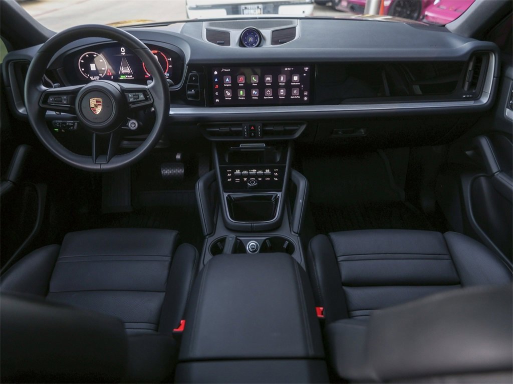 Certified 2025 Porsche Cayenne E-Hybrid Coupe image 33