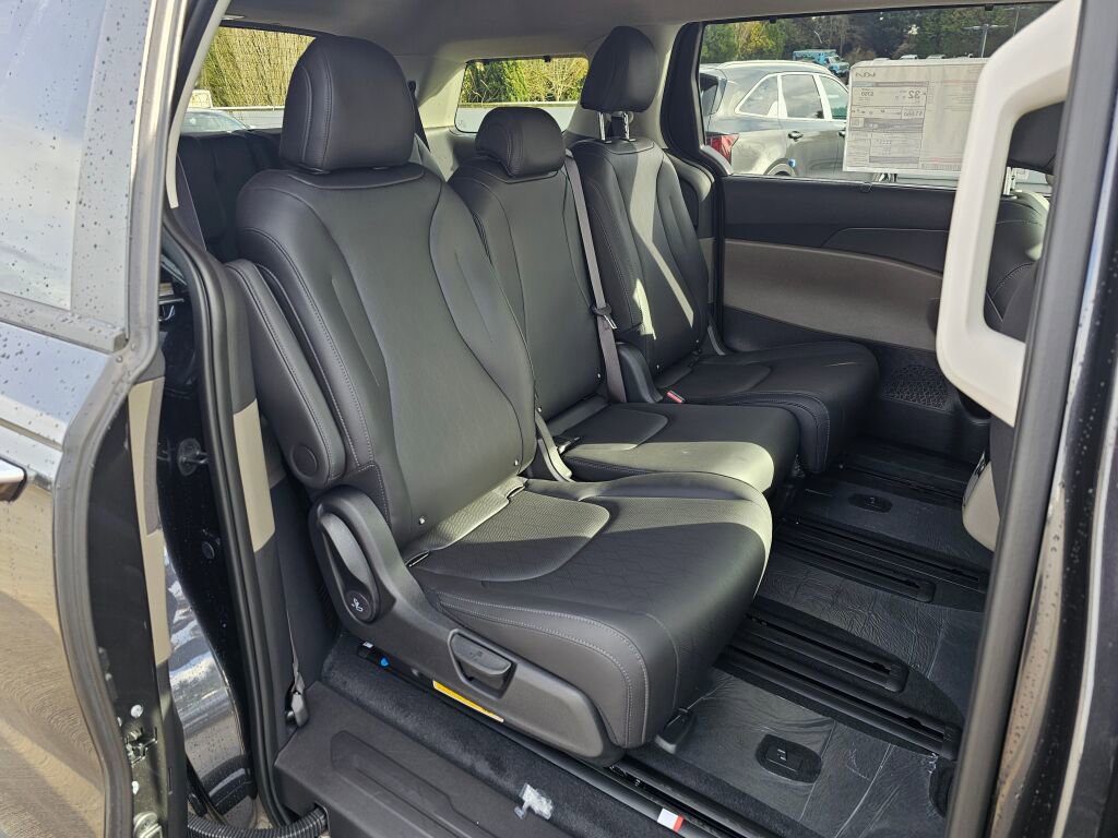 New 2026 Kia Carnival EX image 27