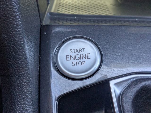 Used 2024 Volkswagen Tiguan SE R-Line image 36