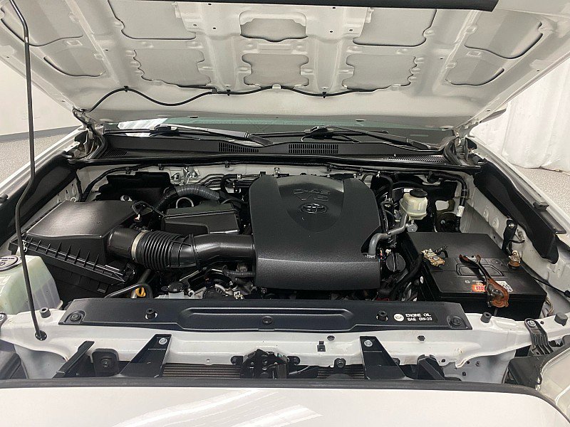 Used 2016 Toyota Tacoma SR5 w/ SR5 Appearance Package (SN) RWD image 17