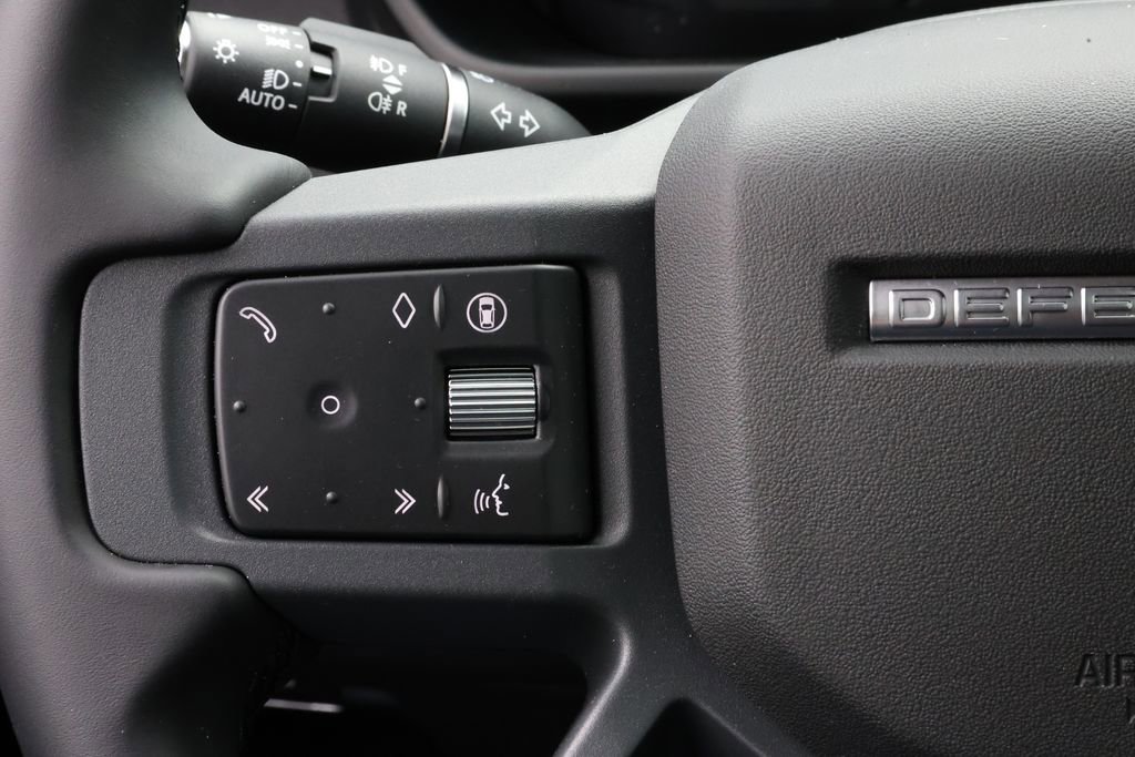 New 2026 Land Rover Defender 110 X-Dynamic SE AWD/4WD image 21