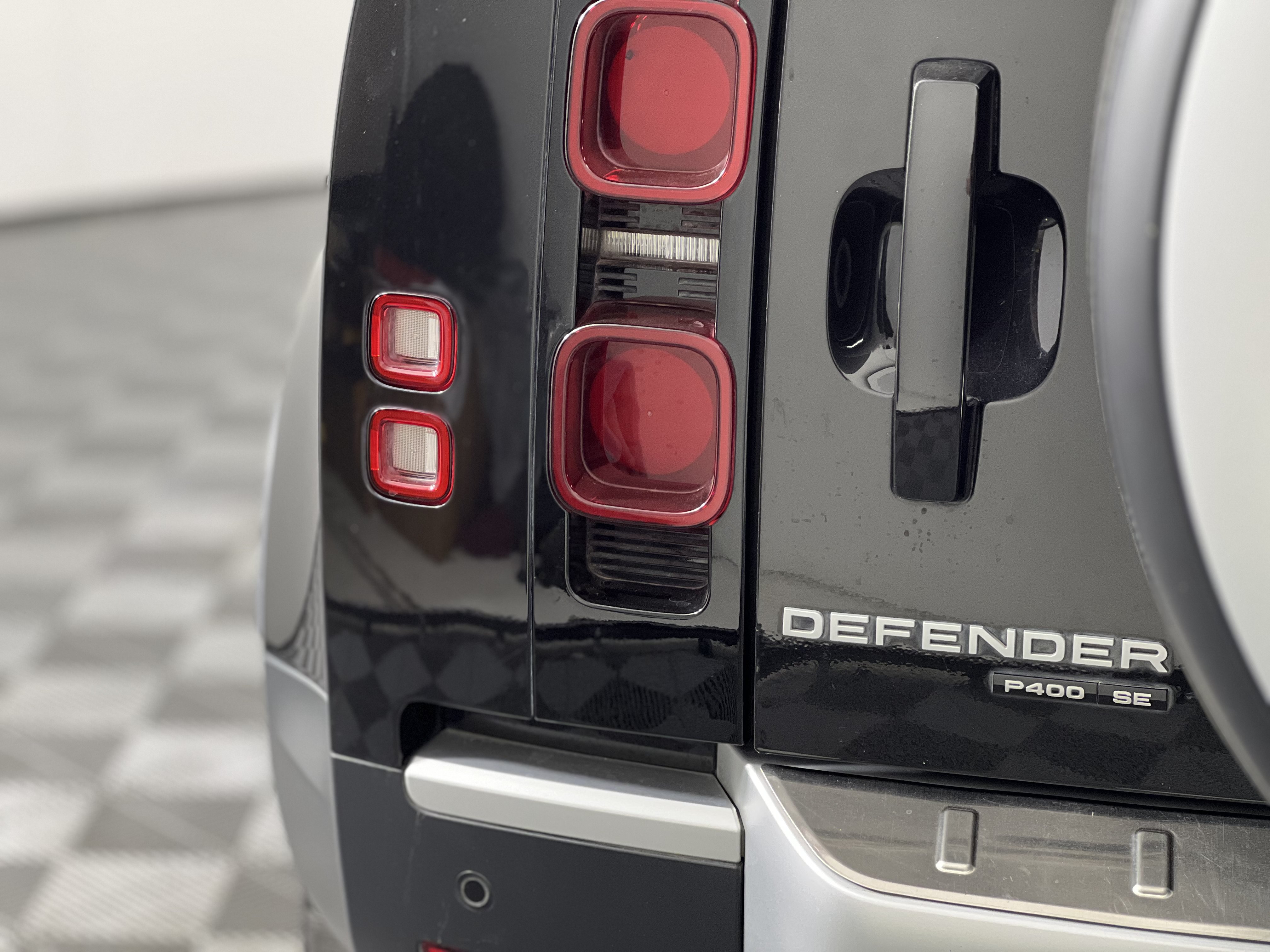Used 2020 Land Rover Defender 110 SE AWD/4WD image 12