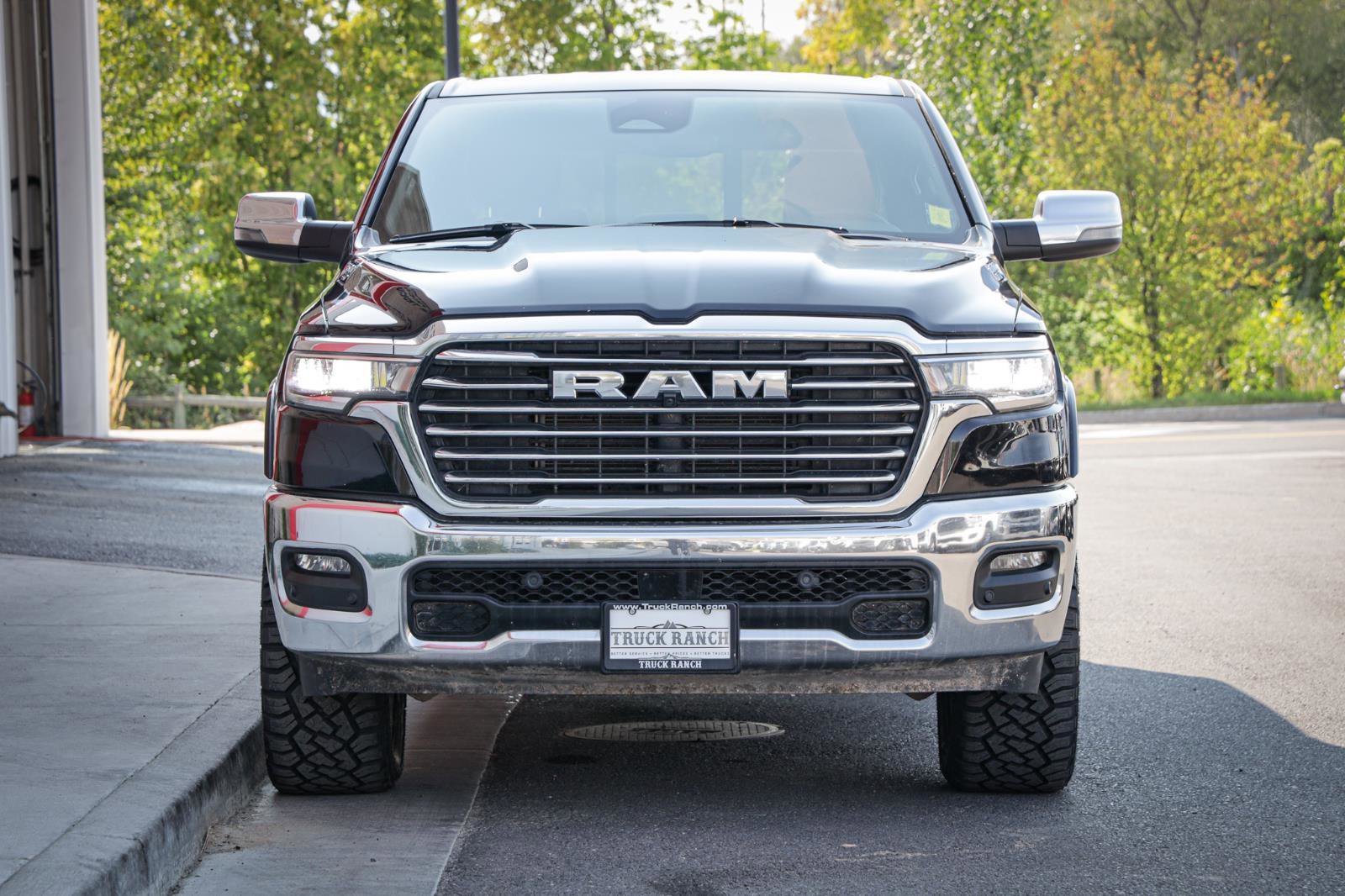 Used 2025 RAM 1500 Laramie image 9