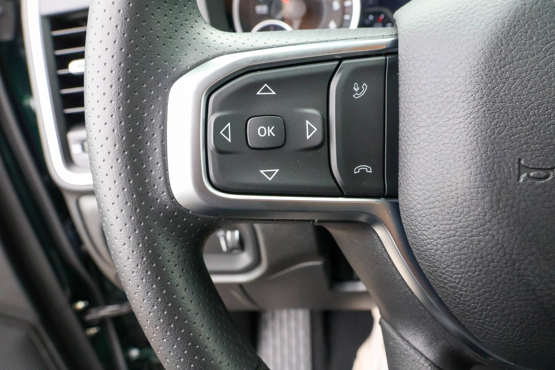 New 2026 RAM 1500 Express AWD/4WD image 23