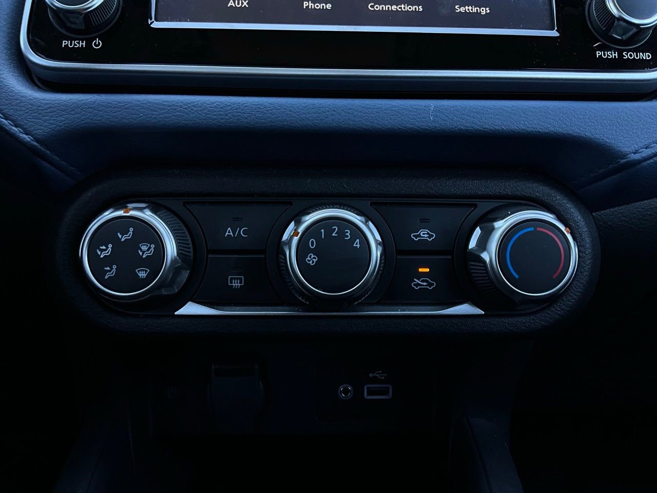 Used 2025 Nissan Versa SV image 23