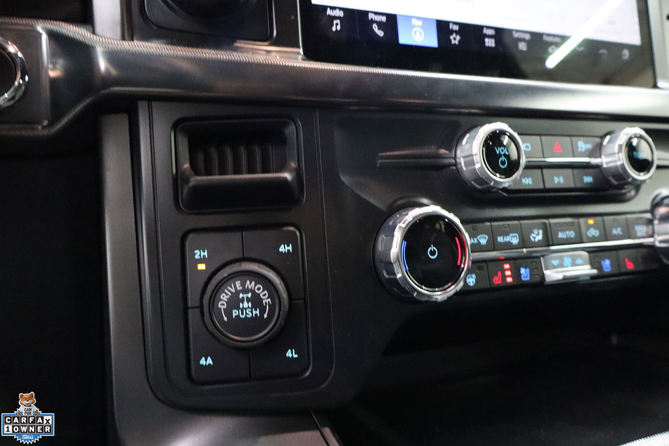 Certified 2025 Ford F150 Lariat w/ Equipment Group 501A Mid image 17