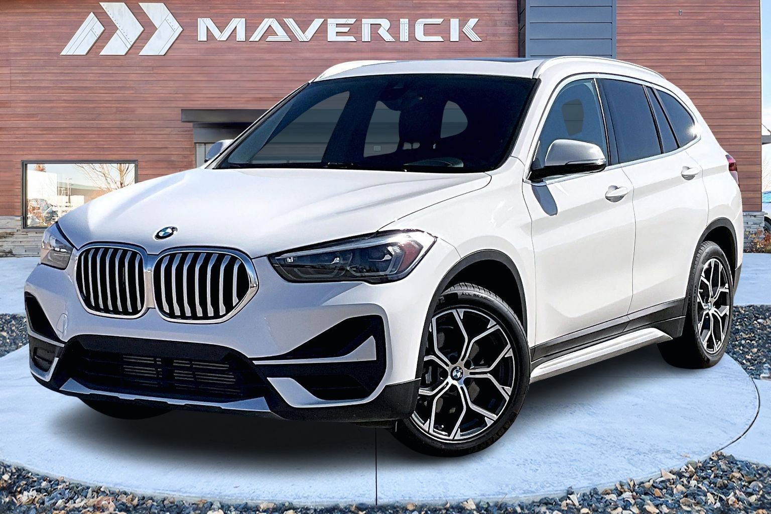 Used 2022 BMW X1 xDrive28i image 3