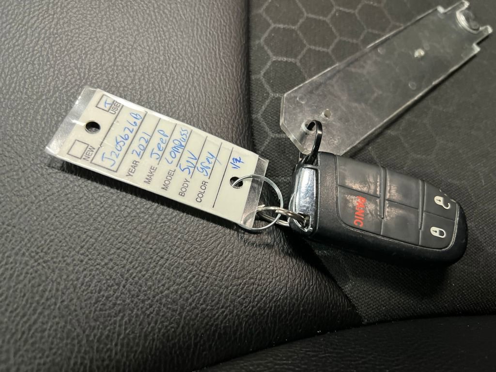 Used 2021 Jeep Compass Latitude image 27