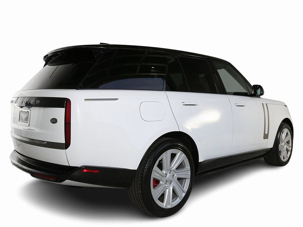Used 2023 Land Rover Range Rover SE image 11