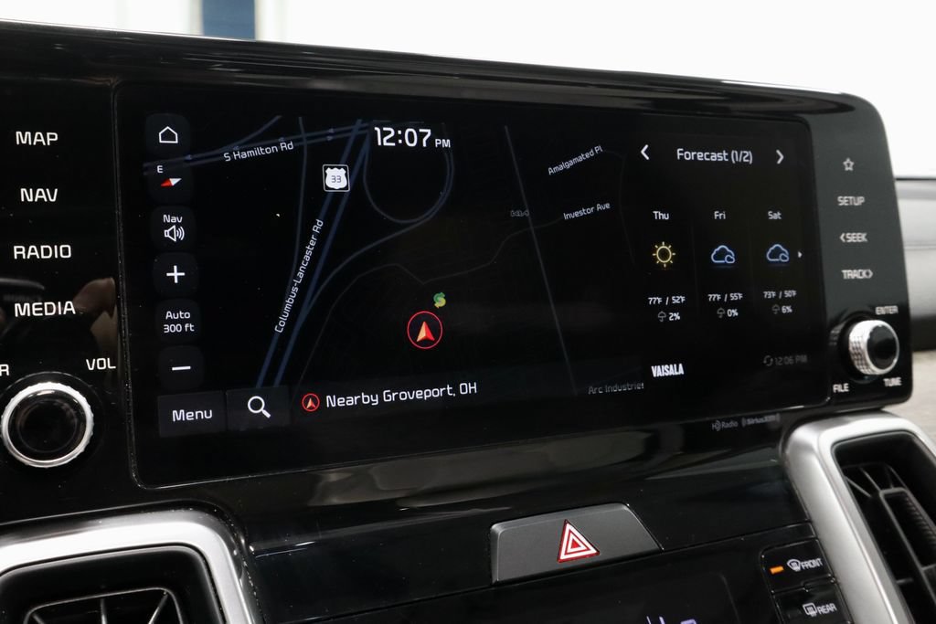 Used 2023 Kia Sorento EX w/ Panoramic Sunroof Package FWD image 3