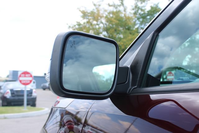 Used 2019 Ford Explorer XLT w/ Equipment Group 202A FWD image 8