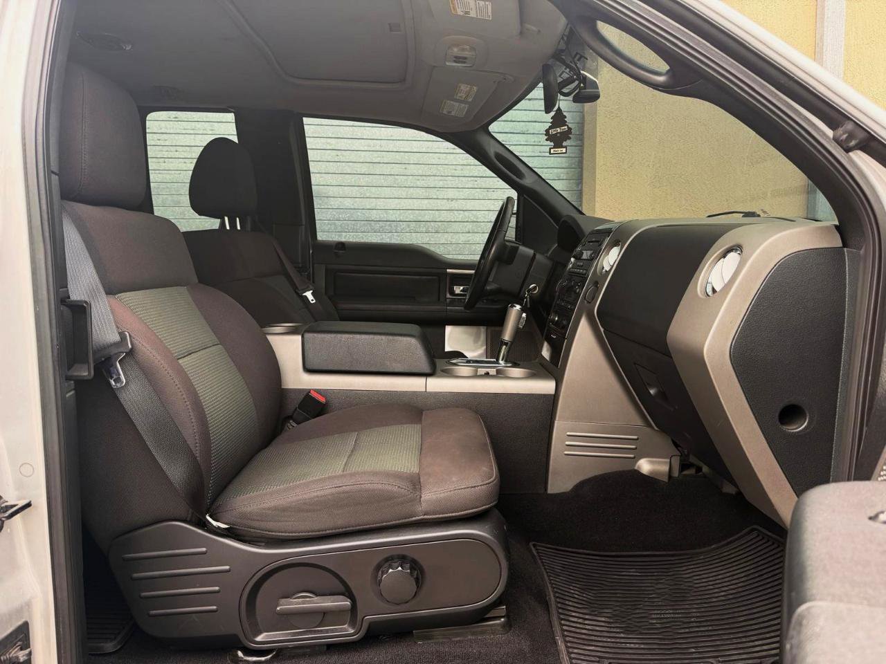 Used 2005 Ford F150 XLT image 17