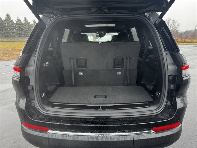 New 2025 Jeep Grand Cherokee L Limited w/ Luxury Tech Group II image 18