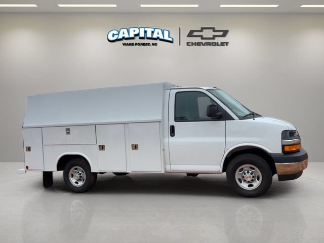 New 2025 Chevrolet Express 3500 w/ Power Convenience Package RWD image 6