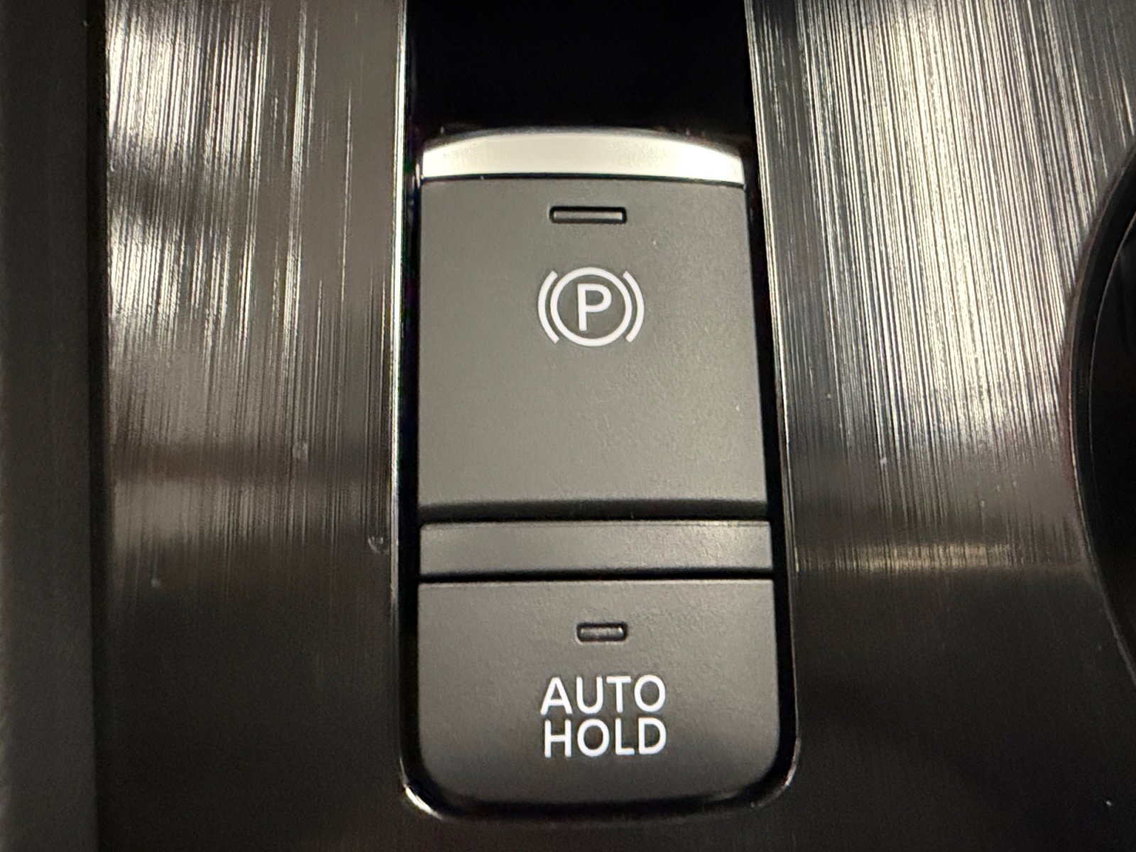 Used 2025 Nissan Rogue SV w/ SV Premium Package image 36