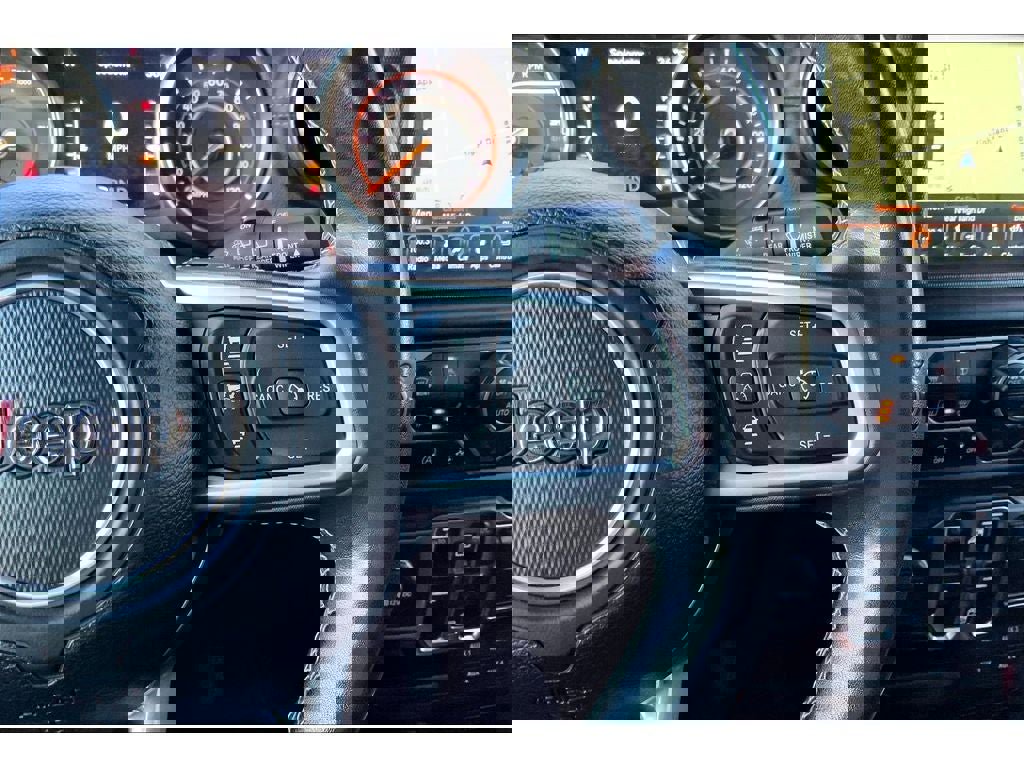 Used 2019 Jeep Wrangler Unlimited Sahara image 20