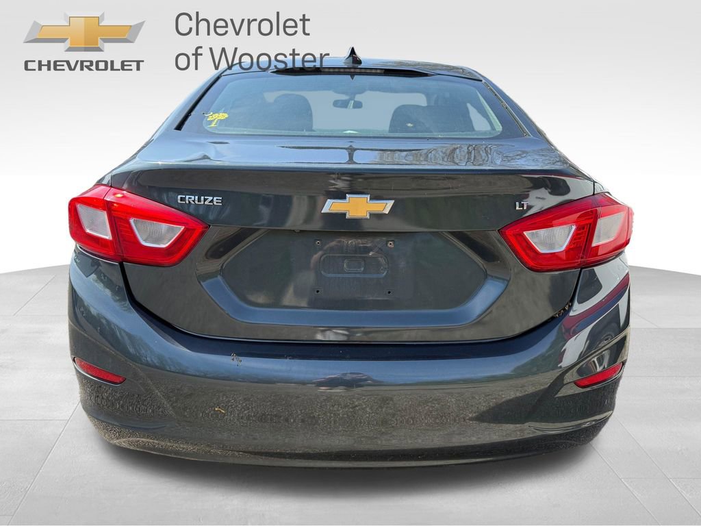 Used 2017 Chevrolet Cruze LT w/ Convenience Package FWD image 5