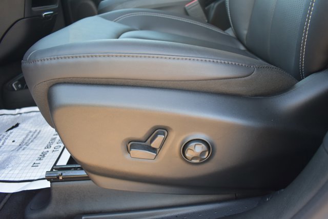 New 2026 Chrysler Pacifica Select image 14