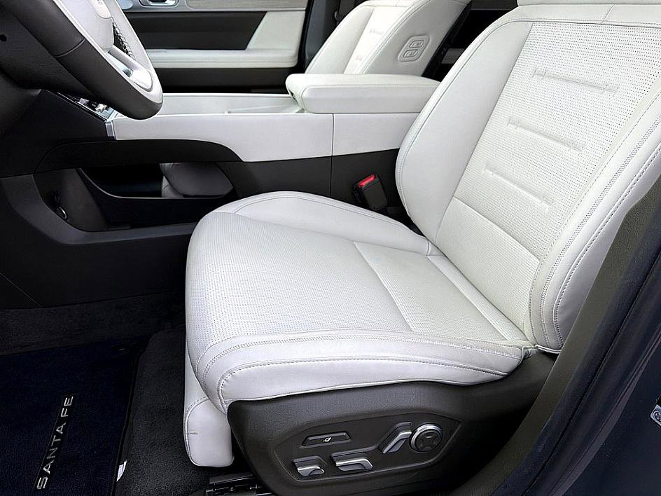 Certified 2025 Hyundai Santa Fe Calligraphy image 10