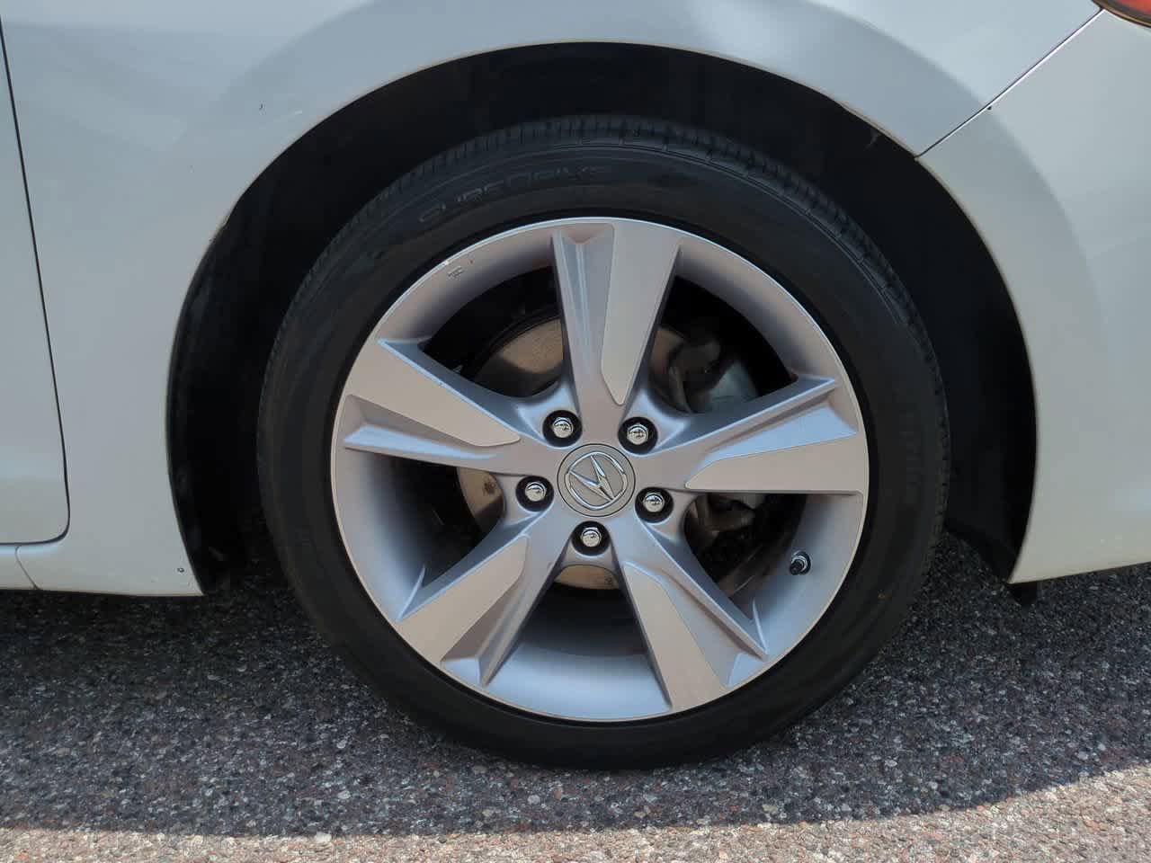 Used 2015 Acura ILX w/ Technology Package FWD image 11