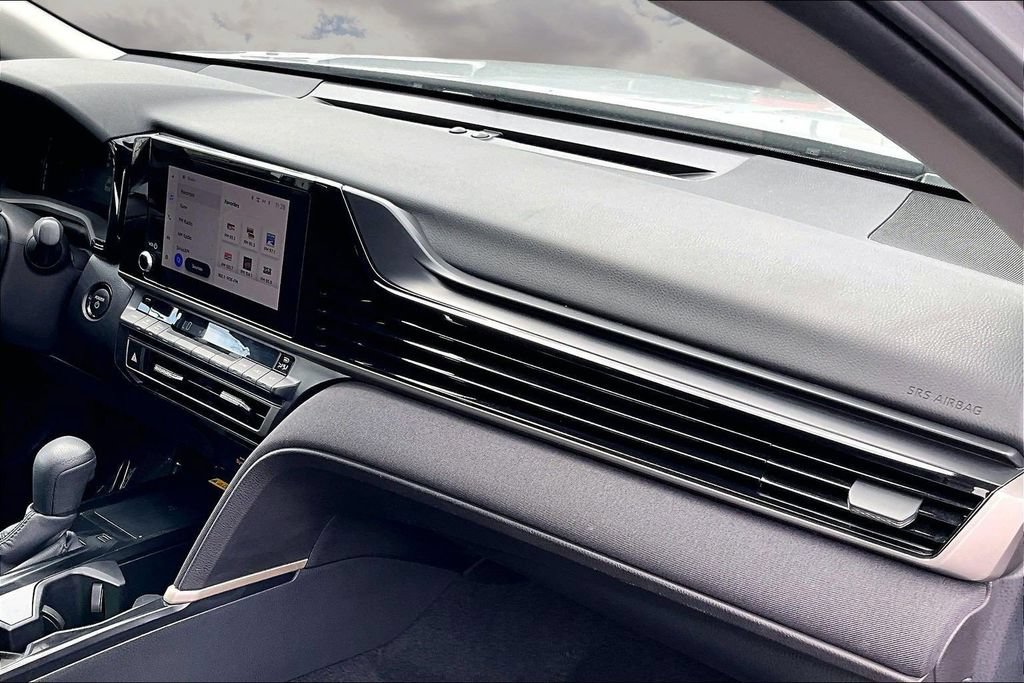 Used 2025 Toyota Camry LE FWD image 26