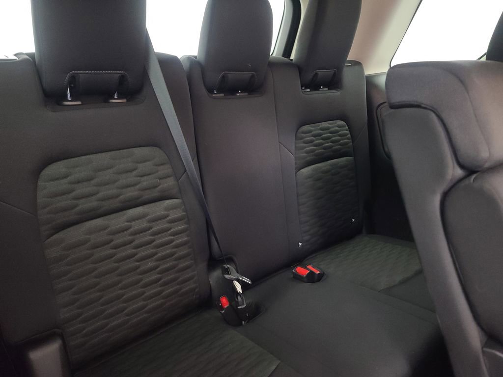 Used 2025 Nissan Pathfinder SV image 16
