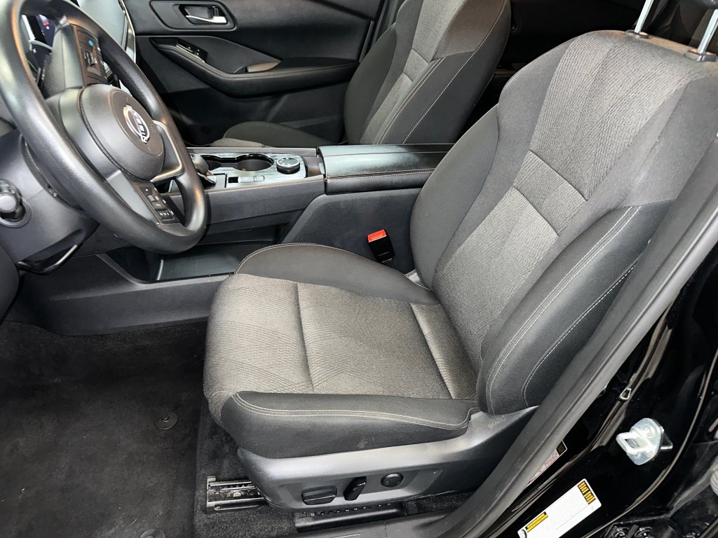 Used 2024 Nissan Rogue SV AWD/4WD image 5