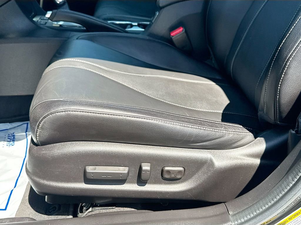 Used 2019 Acura ILX w/ Premium Package FWD image 18