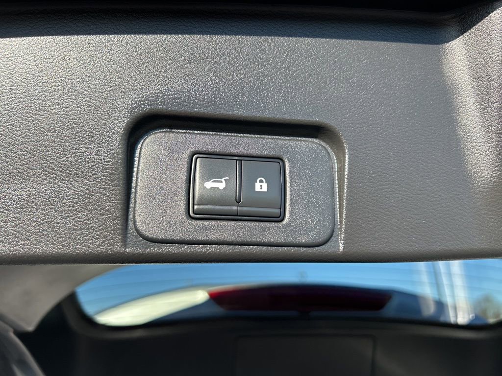 Used 2023 Nissan Rogue SL w/ SL Premium Package image 33