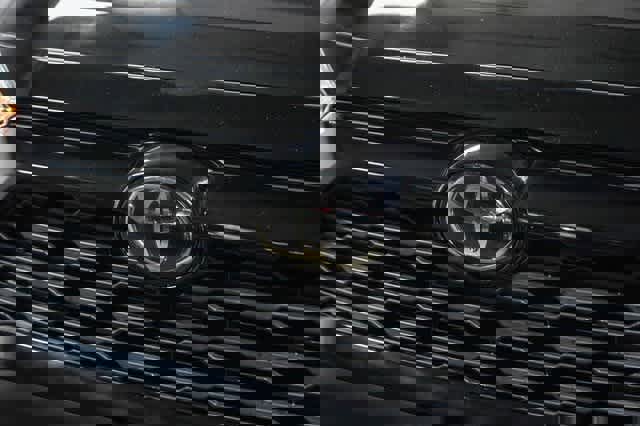 Used 2020 Toyota RAV4 XLE image 10