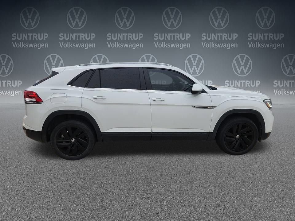 Used 2022 Volkswagen Atlas Cross Sport SE w/ Black Wheel Package image 34