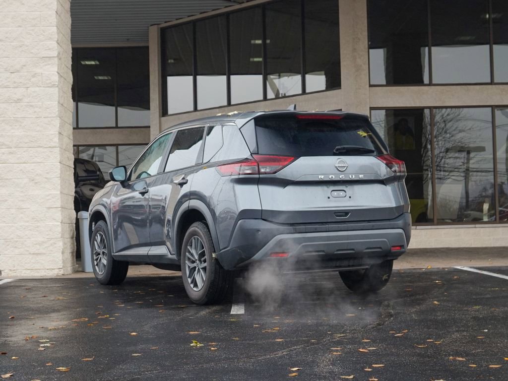 Used 2023 Nissan Rogue S image 7
