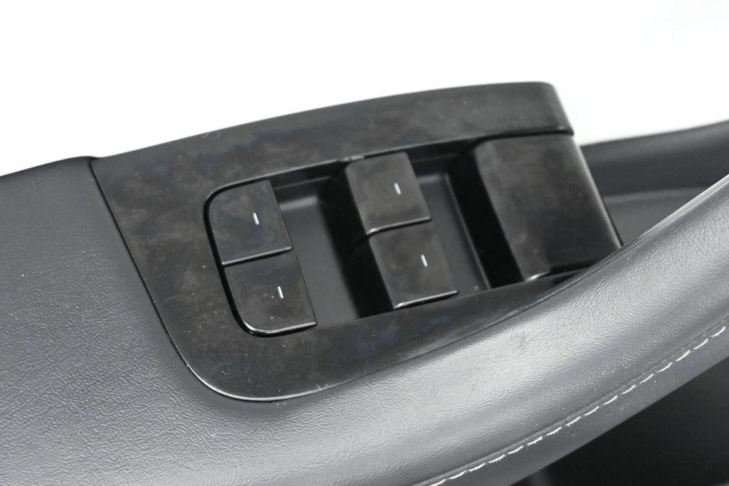 Used 2020 Tesla Model 3 Standard Range Plus RWD image 4