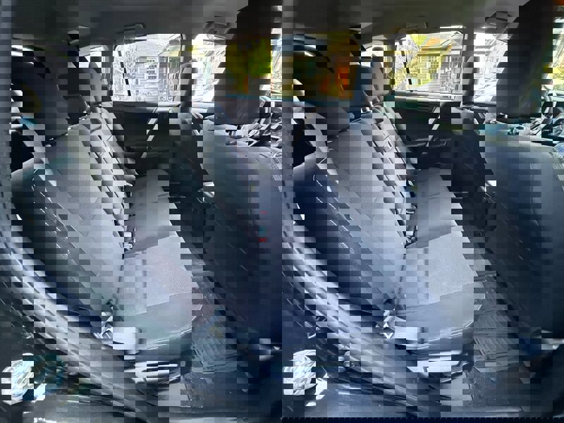 Used 2018 Toyota RAV4 LE image 13