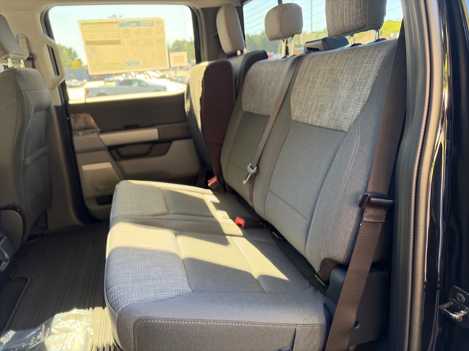New 2026 Ford F250 XLT w/ XLT Premium Package AWD/4WD image 11