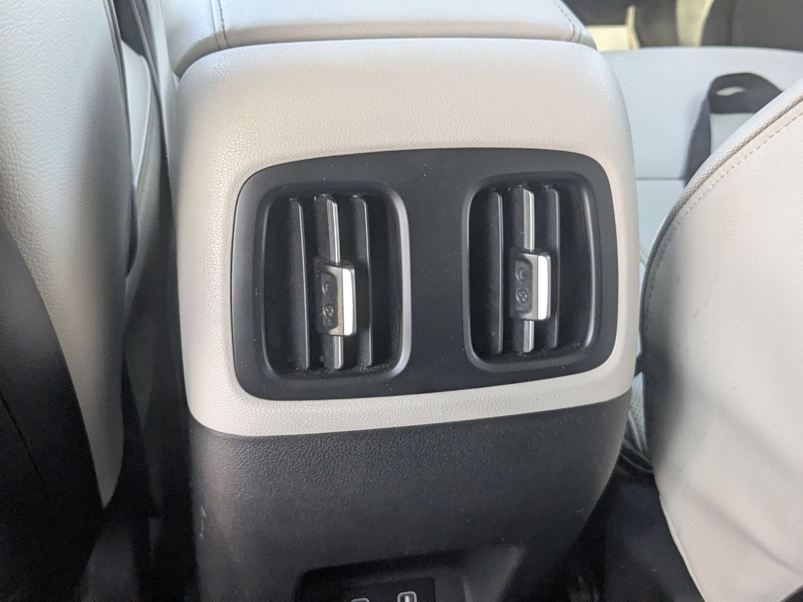 Used 2024 Hyundai Tucson Limited AWD/4WD image 34