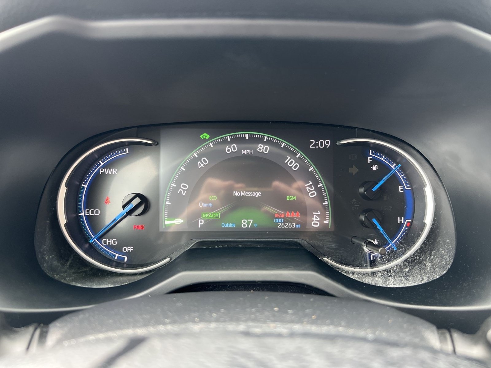Used 2023 Toyota RAV4 LE AWD/4WD image 16