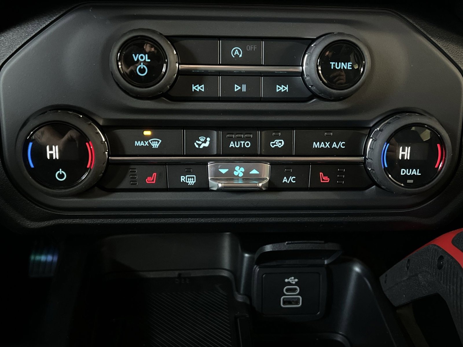 New 2026 Ford Bronco Heritage Edition image 21