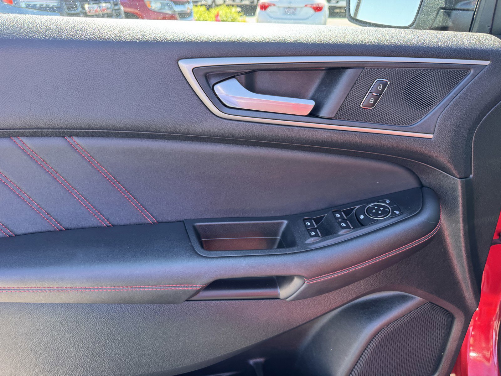 Used 2024 Ford Edge ST-Line image 14