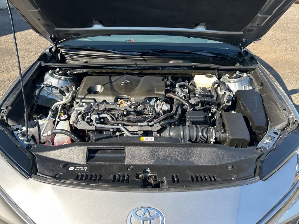 Used 2025 Toyota Camry SE image 10