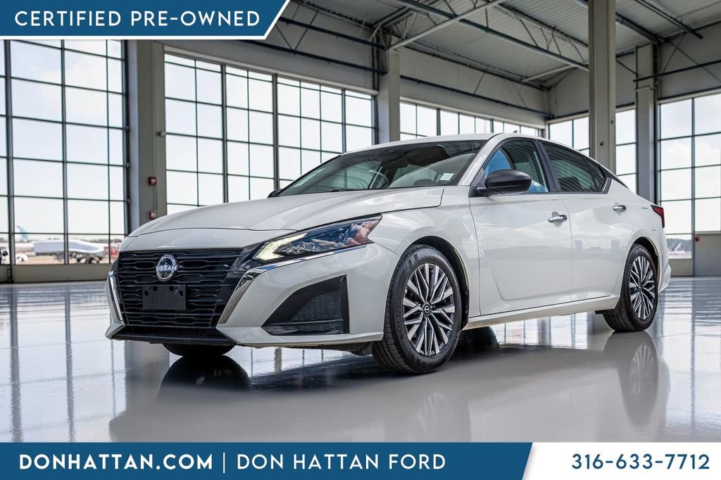 Used 2025 Nissan Altima 2.5 SV