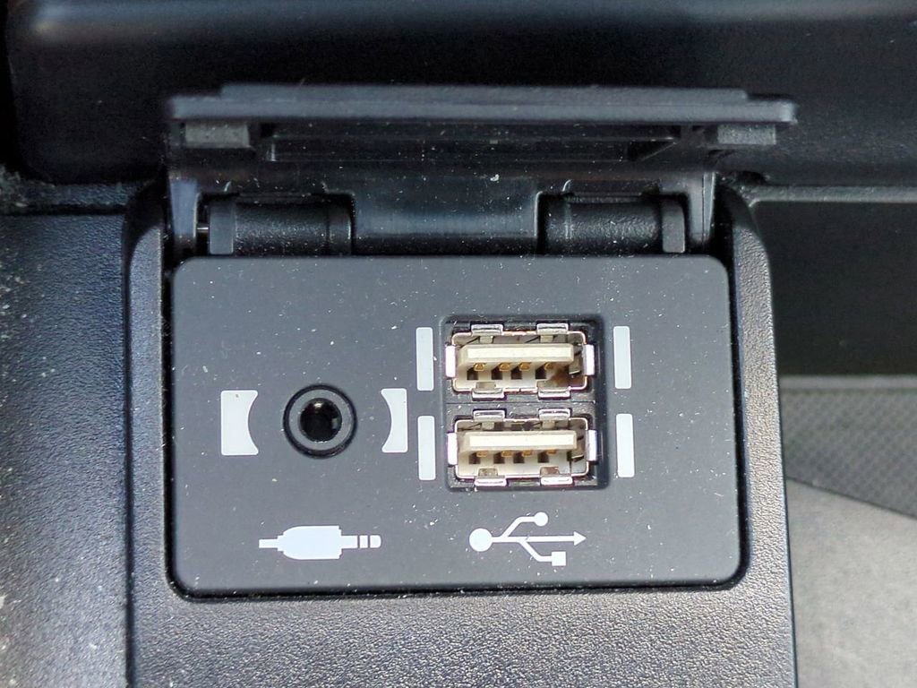 Used 2022 Lexus ES 300h w/ Premium Package image 22