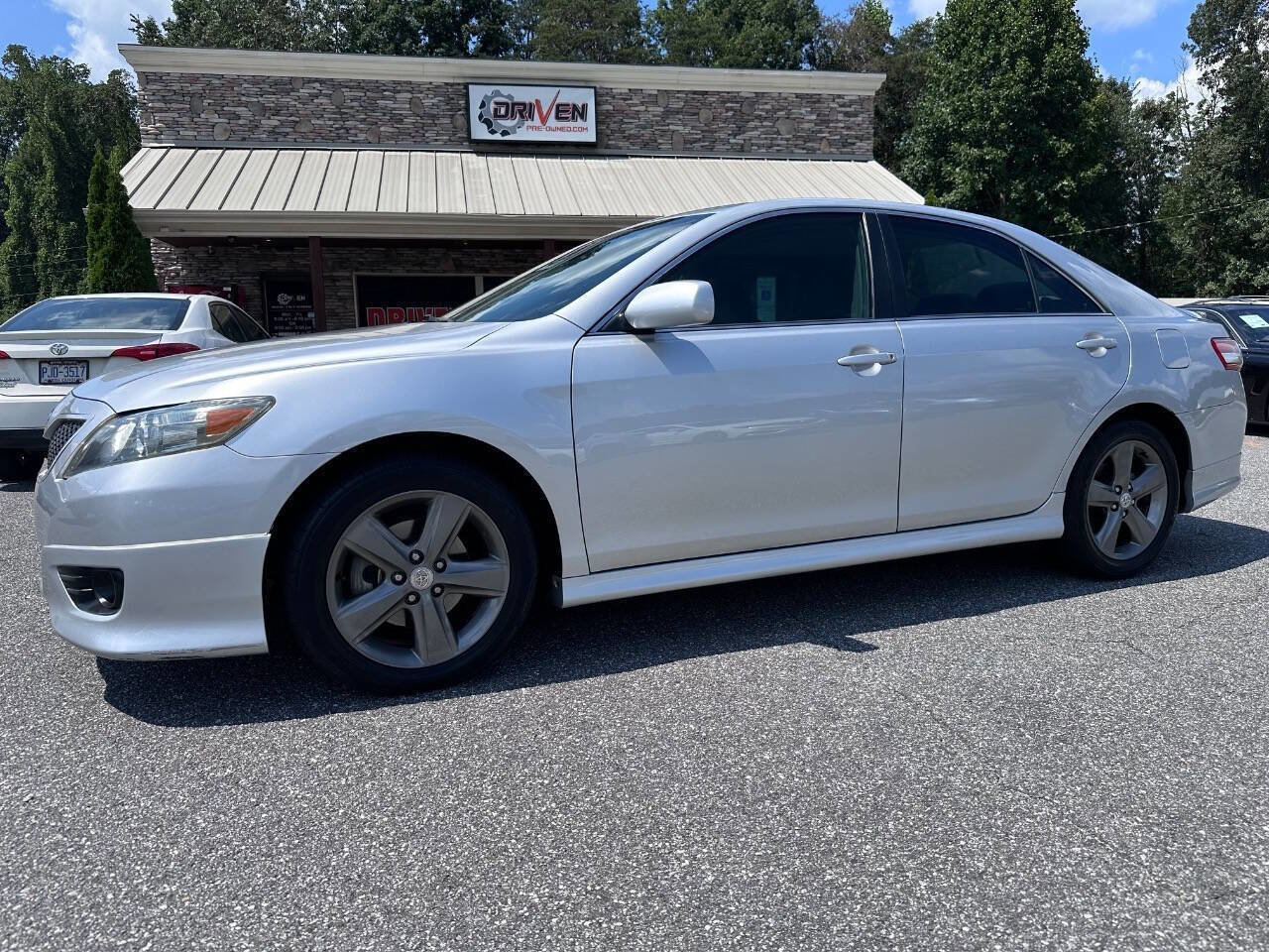 Used 2011 Toyota Camry SE