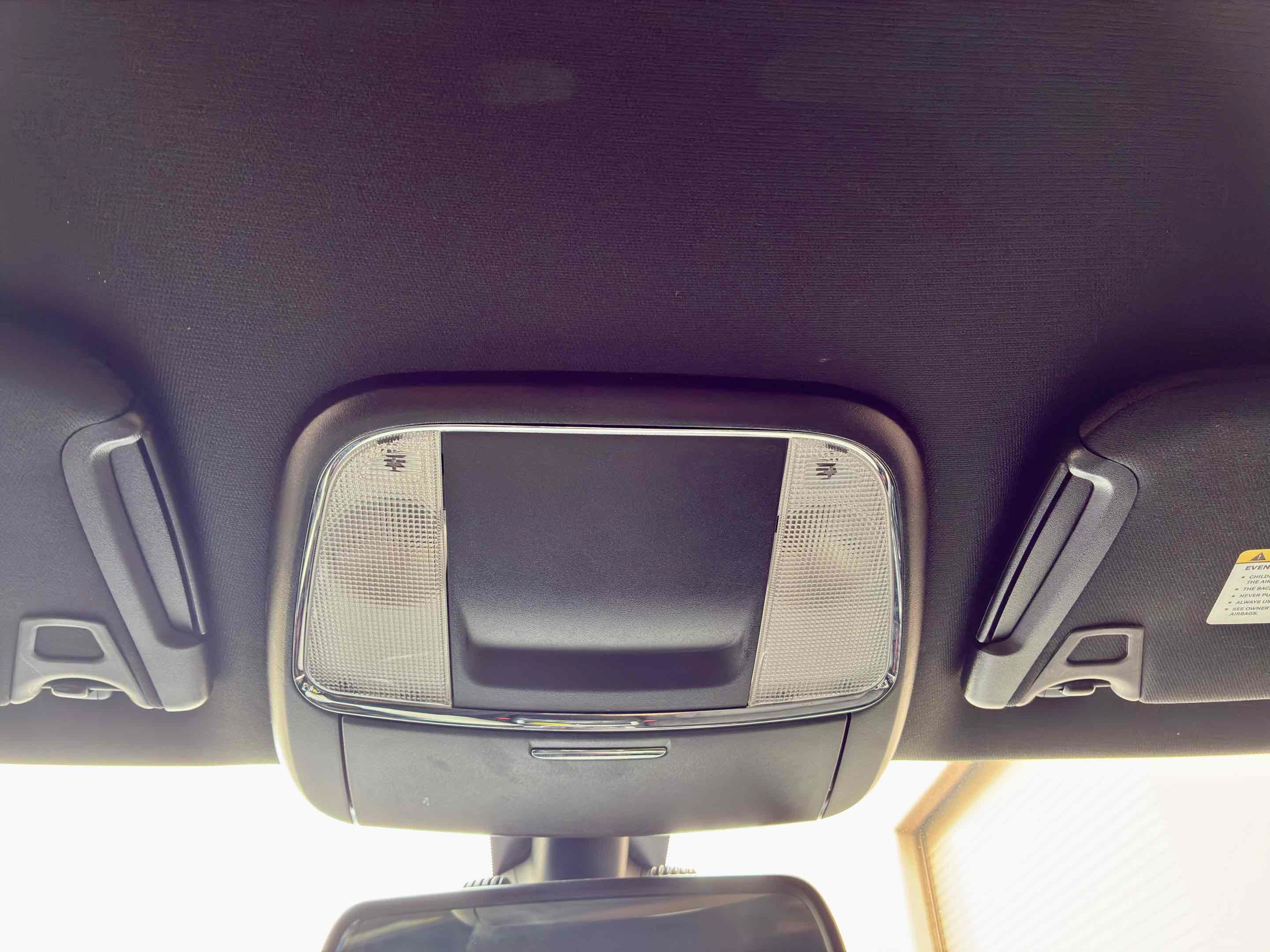 Used 2015 Dodge Charger SE RWD image 32