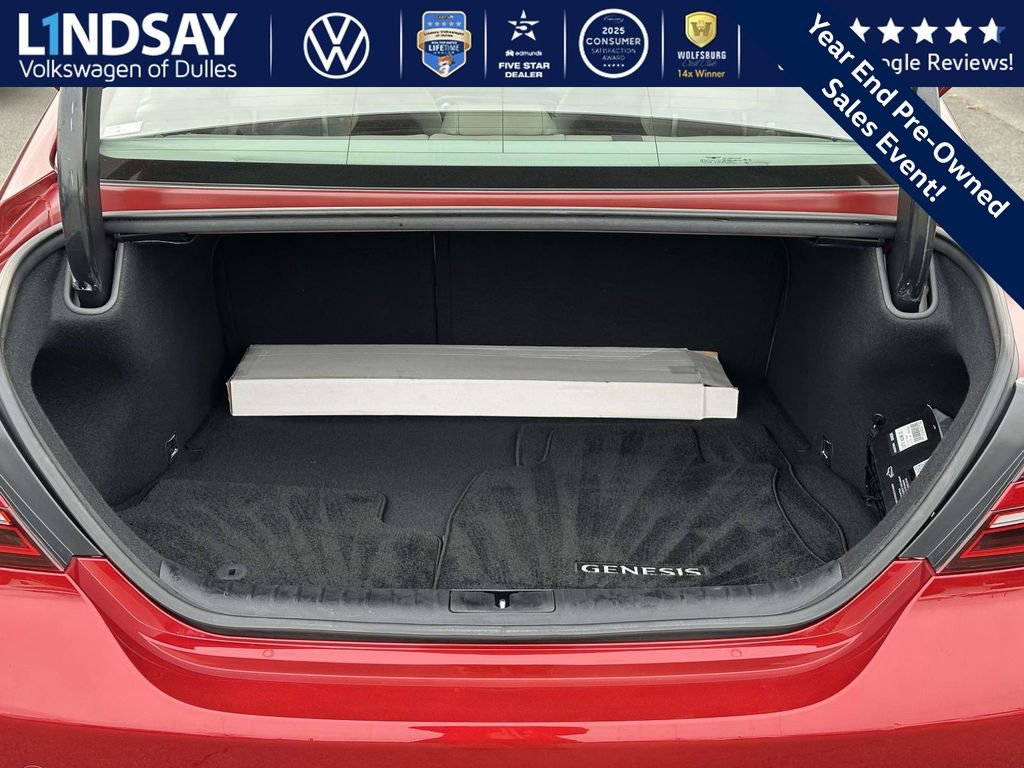 Used 2023 Genesis G70 2.0T image 15