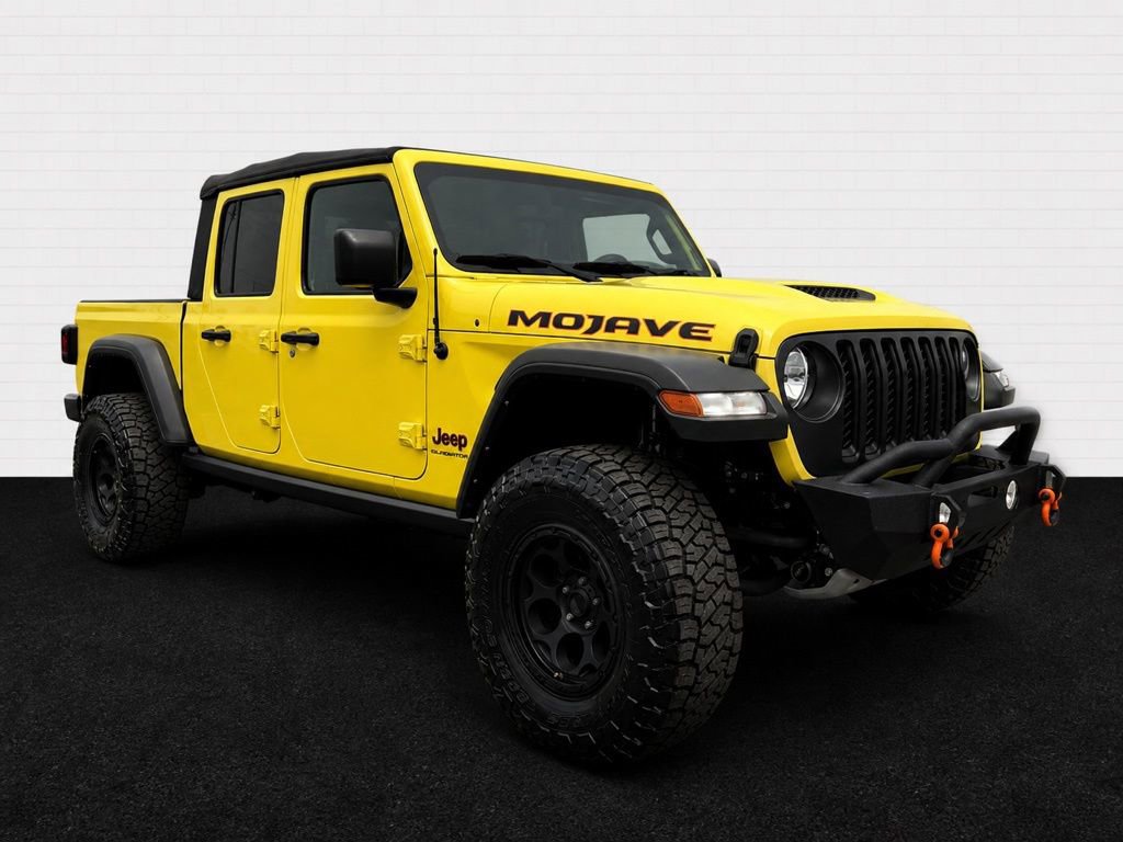 Used 2023 Jeep Gladiator Mojave AWD/4WD image 3