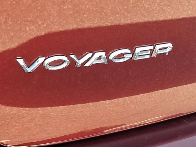 Used 2023 Chrysler Voyager LX FWD image 30