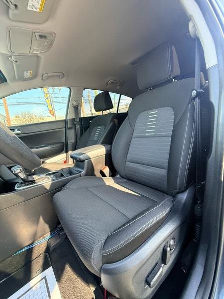 Used 2022 Kia Sportage LX w/ LX AWD Value Edition Package image 9